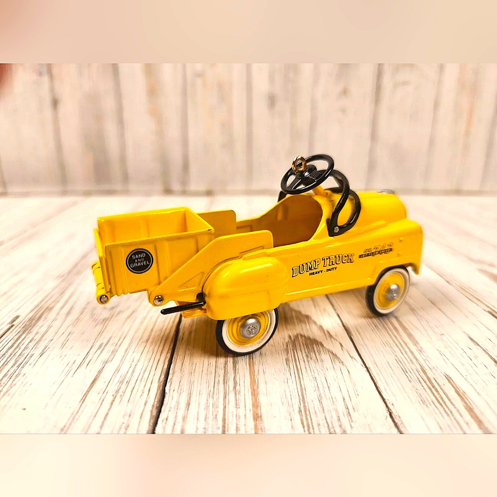 Hallmark DumpTruck Heavy Duty N0.742 JET FLOW DRIVE 1997 MURRAY RARETOYA OLDIES